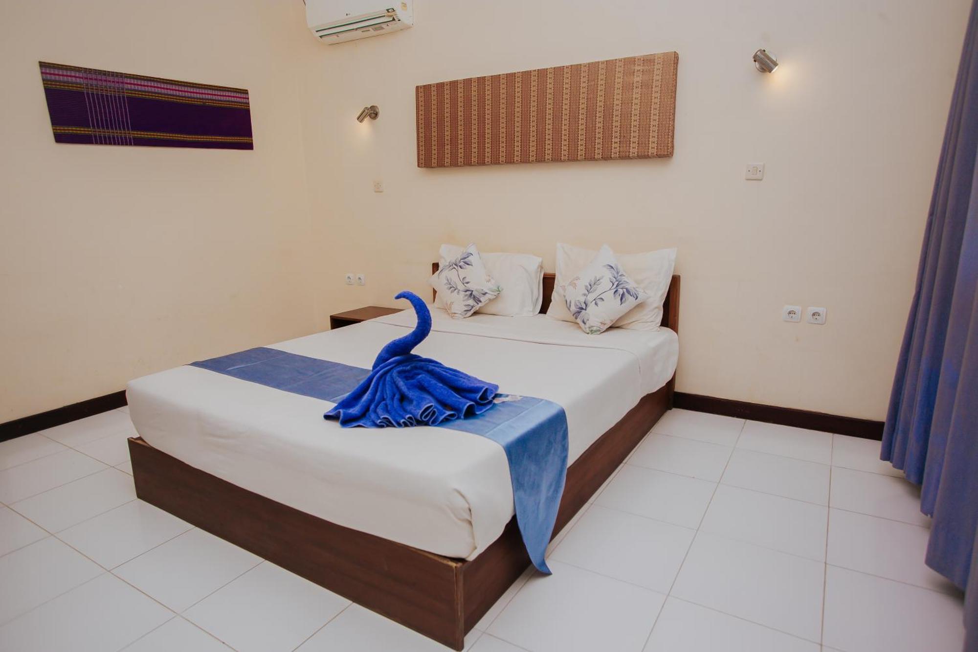Medana Bay Marina Hotell Paloh Exteriör bild